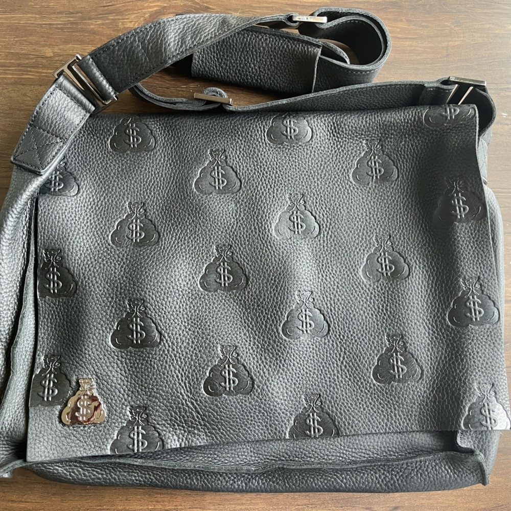 KISS Gene Simmons limited edition money bag